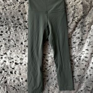 273. Lululemon sz 2 hr align green cropped legging